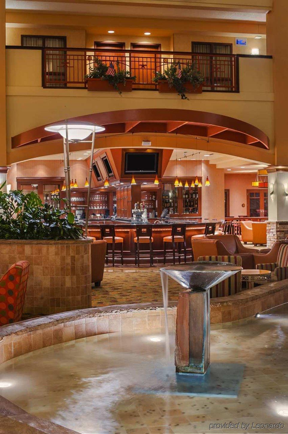 Embassy Suites By Hilton San Marcos Hotel Conference Center Restoran gambar